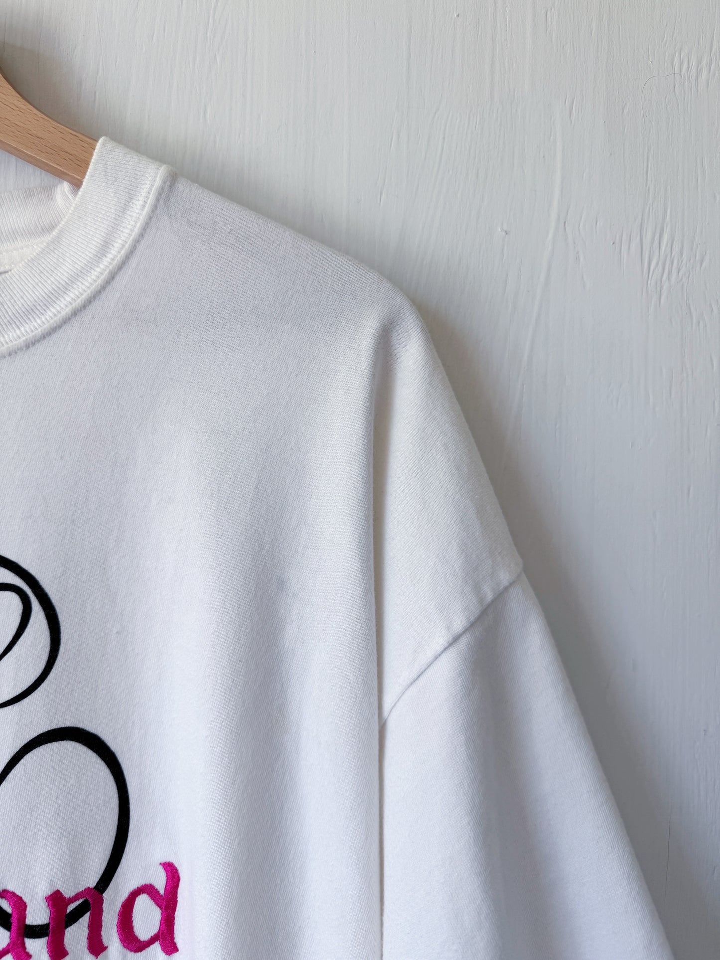 VINTAGE 00’s Embroidered Minnie Disneyland Tee - XL