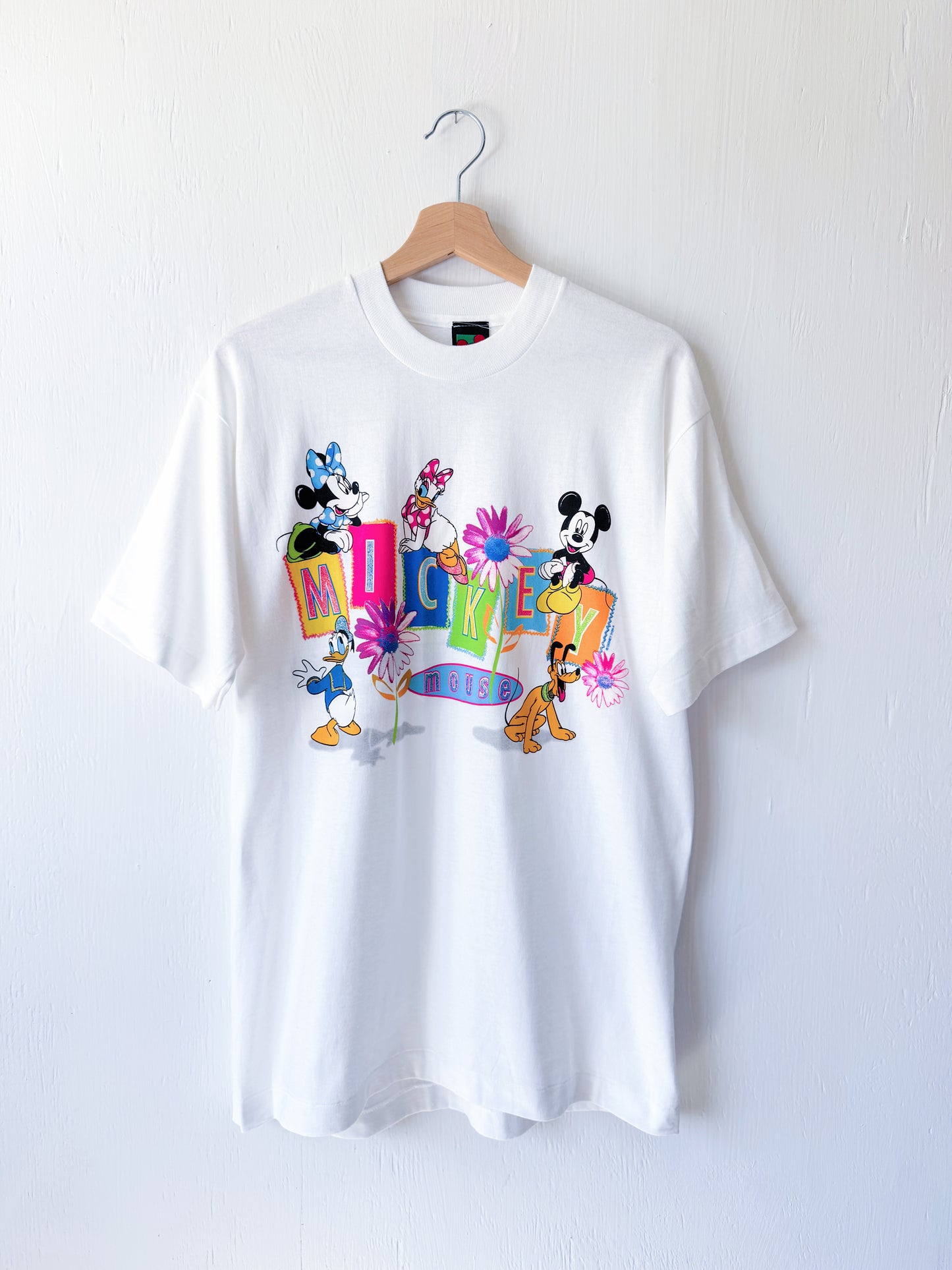 VINTAGE 90’s Floral Character Tee - L