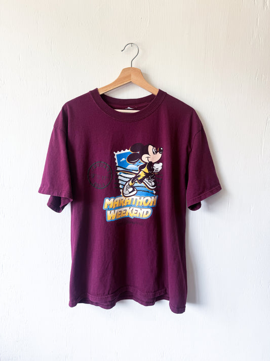 VINTAGE ‘04 WDW Marathon Mickey Stamp Tee - L