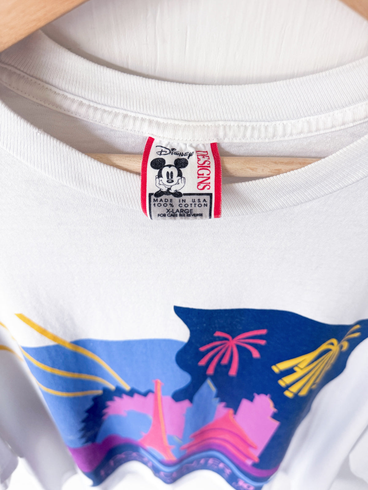 VINTAGE 90’s EPCOT World Showcase Fireworks Tee - XL