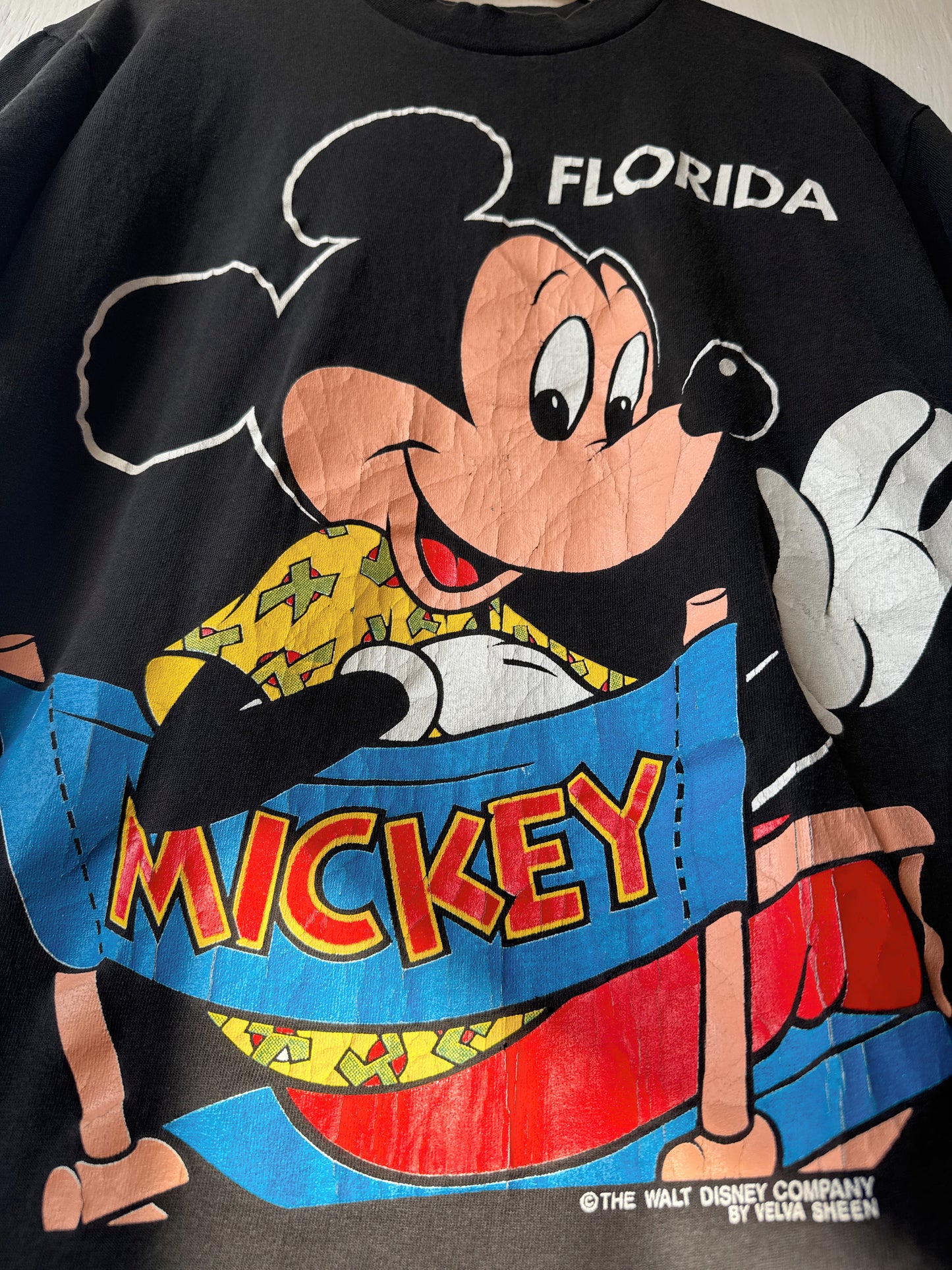 VINTAGE 90’s Director Mickey Tee - L