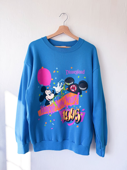 VINTAGE 1995 Rare Disneyland New Year Crewneck - L