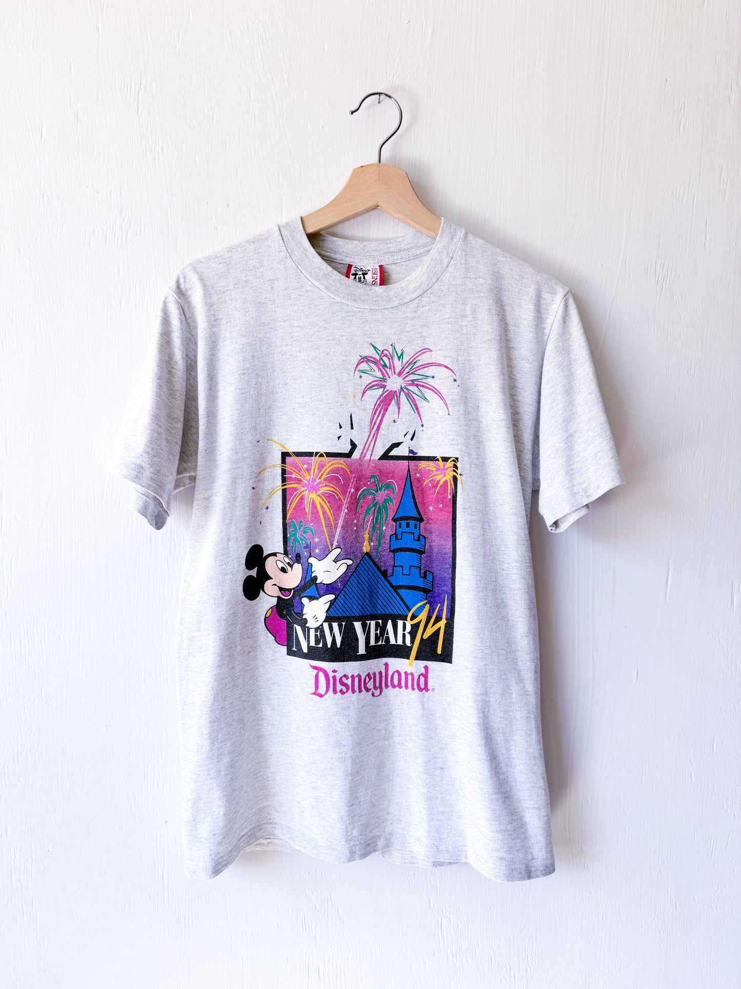 VINTAGE 1994 Disneyland New Year Fireworks Tee - M