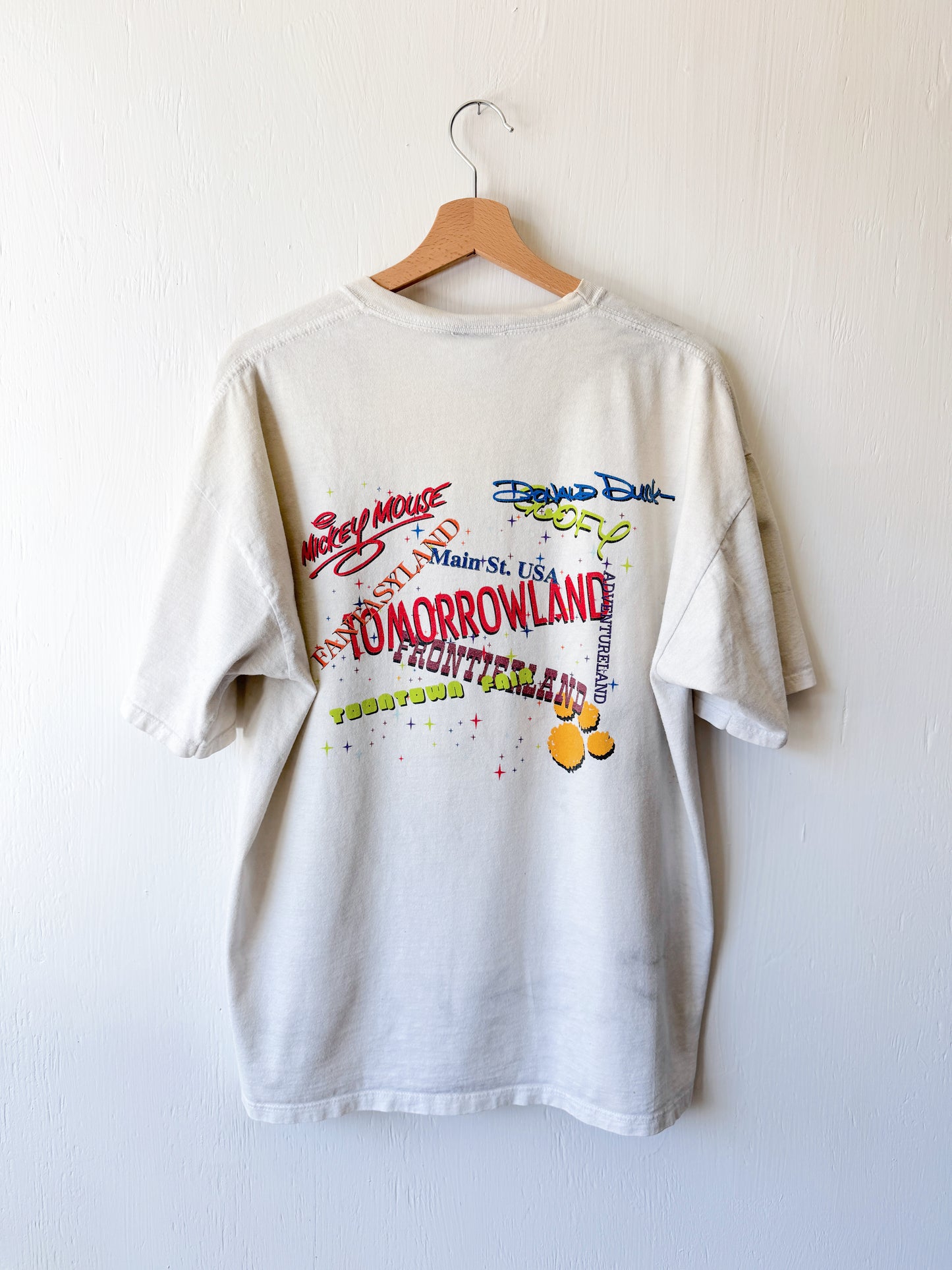 VINTAGE 00’s Magic Kingdom Signatures + Lands Tee - L/XL