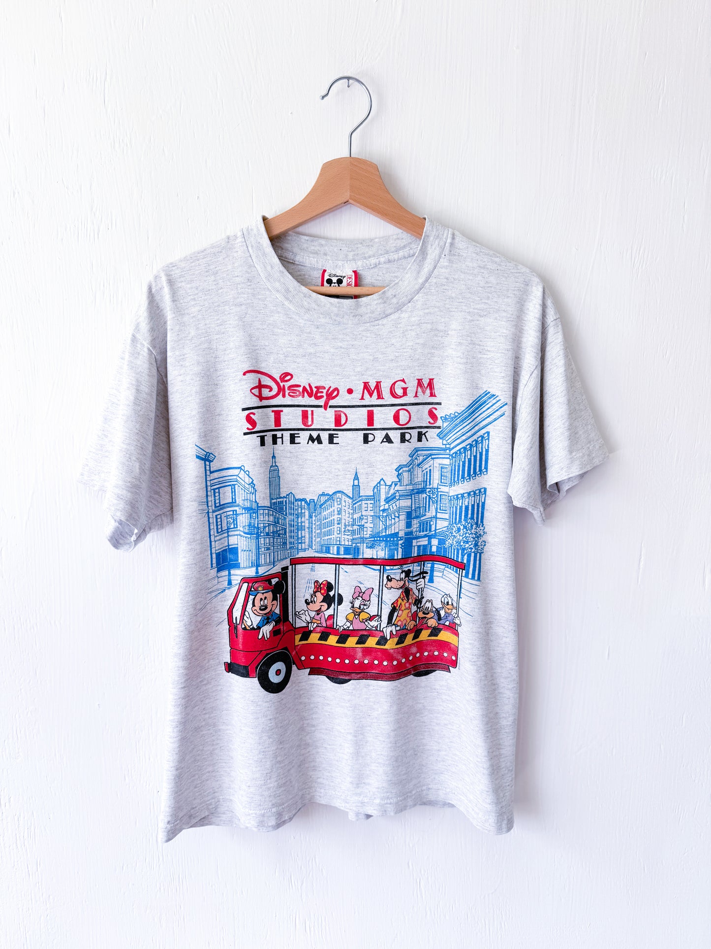 VINTAGE 90’s MGM Backlot Tour Tram Tee - M