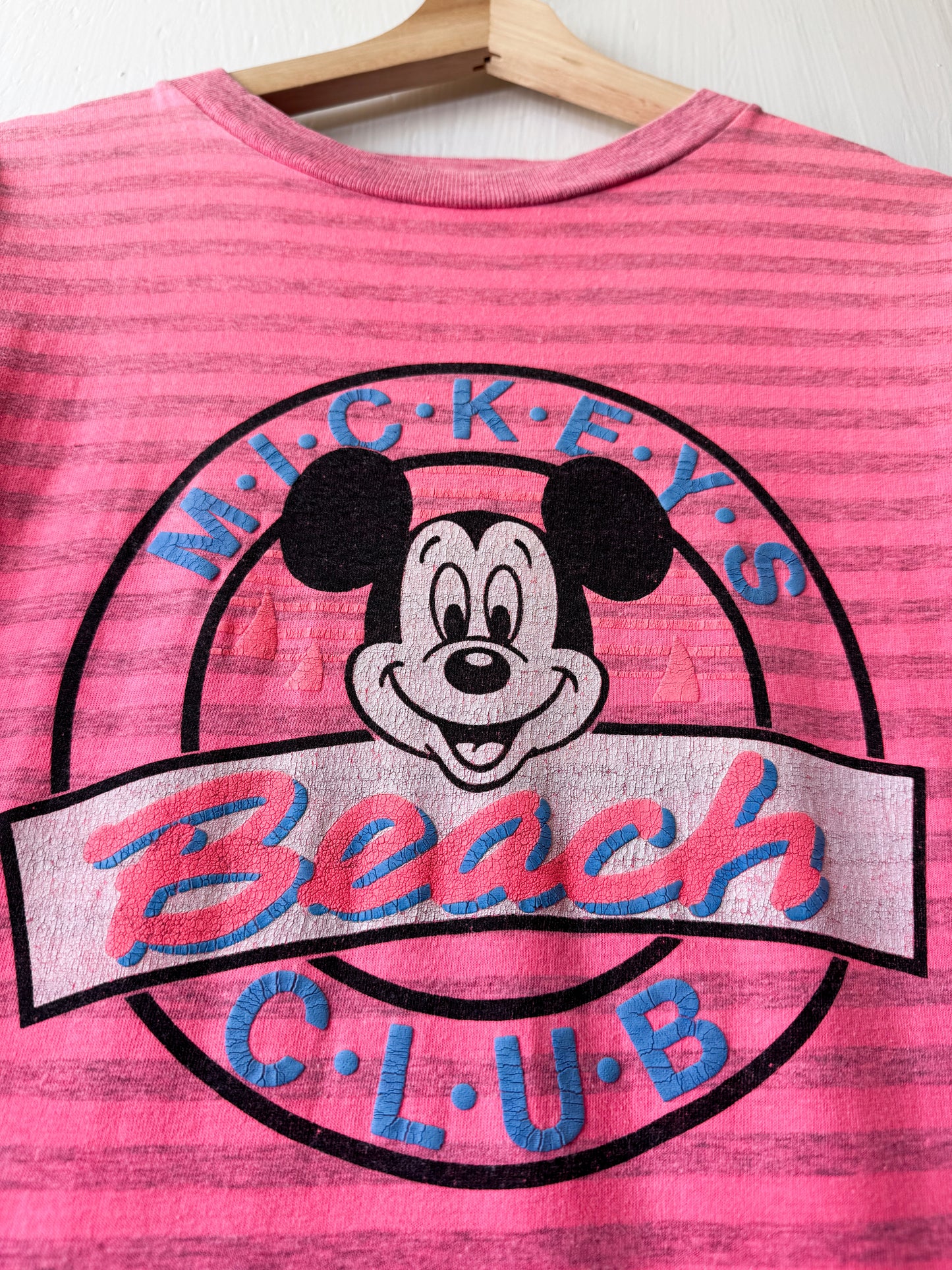 VINTAGE 90’s Rare Mickey’s Beach Club Tee - M/L