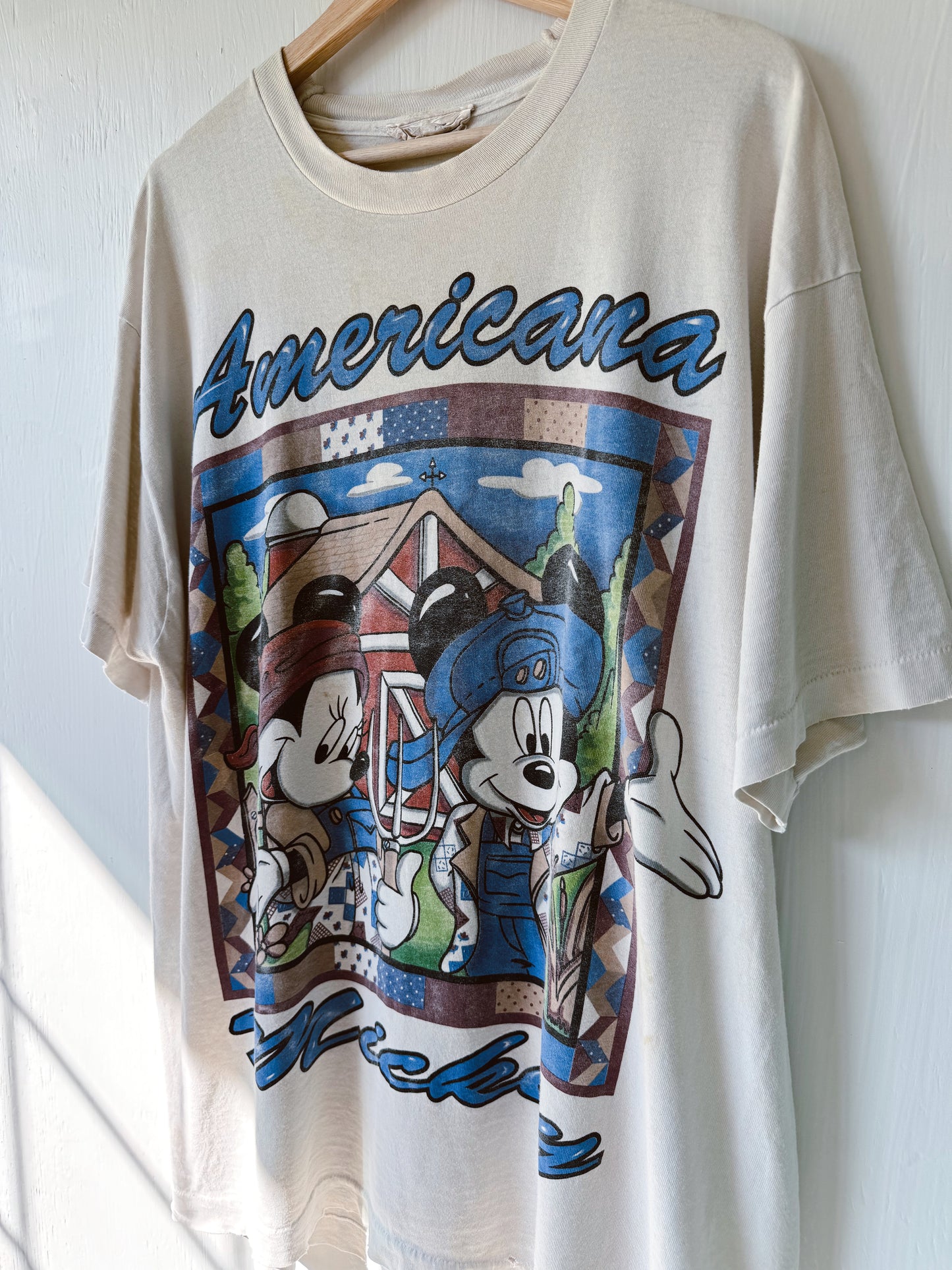 VINTAGE Rare 90’s Americana Mickey Tee - L/XL