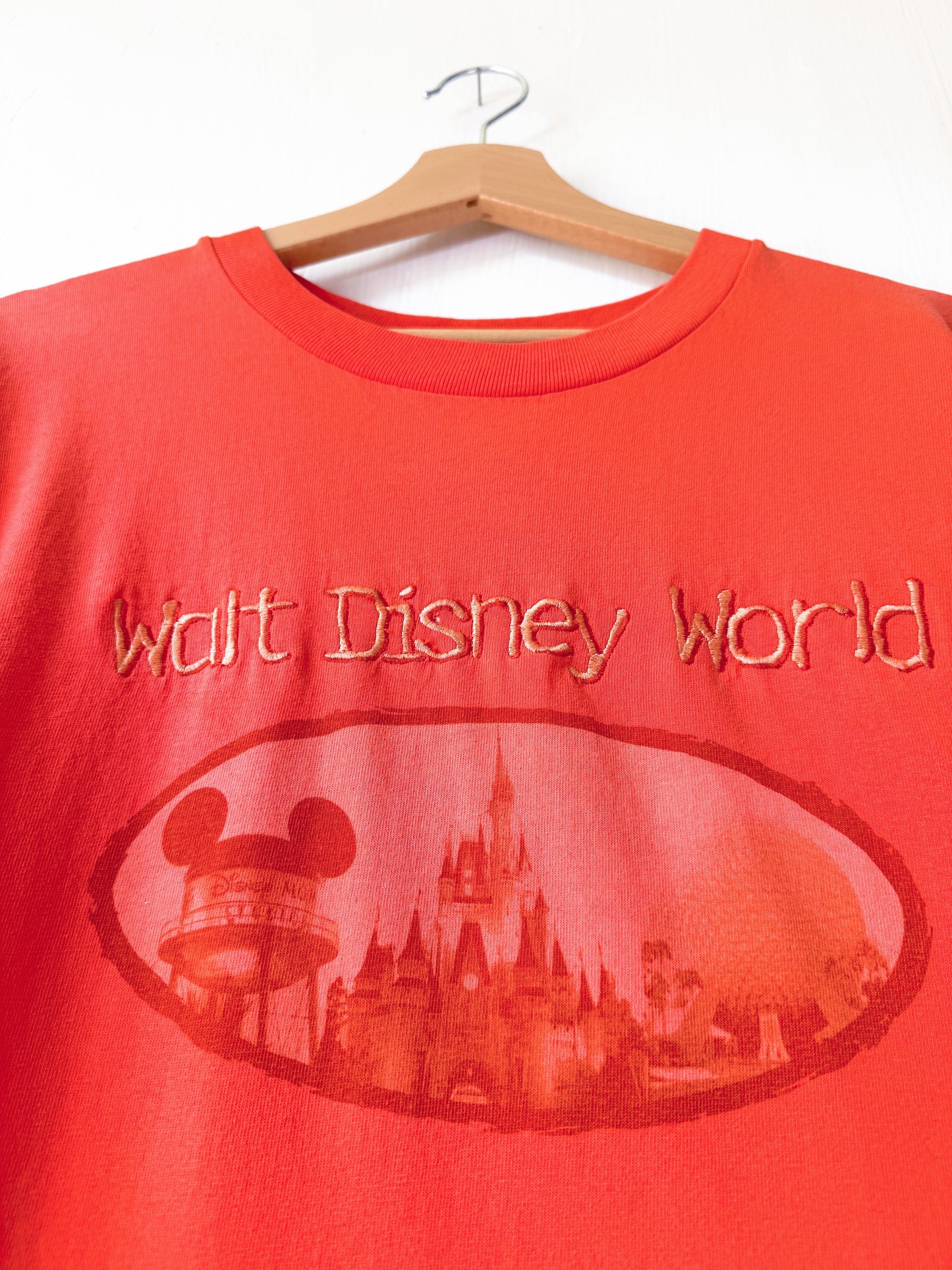 VINTAGE 90’s Rare WDW Icons Tee - XL