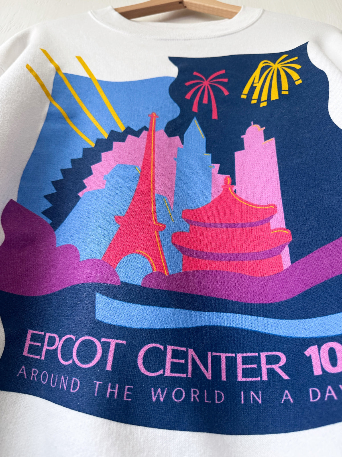 VINTAGE 1992 EPCOT World Showcase Crewneck - M/L