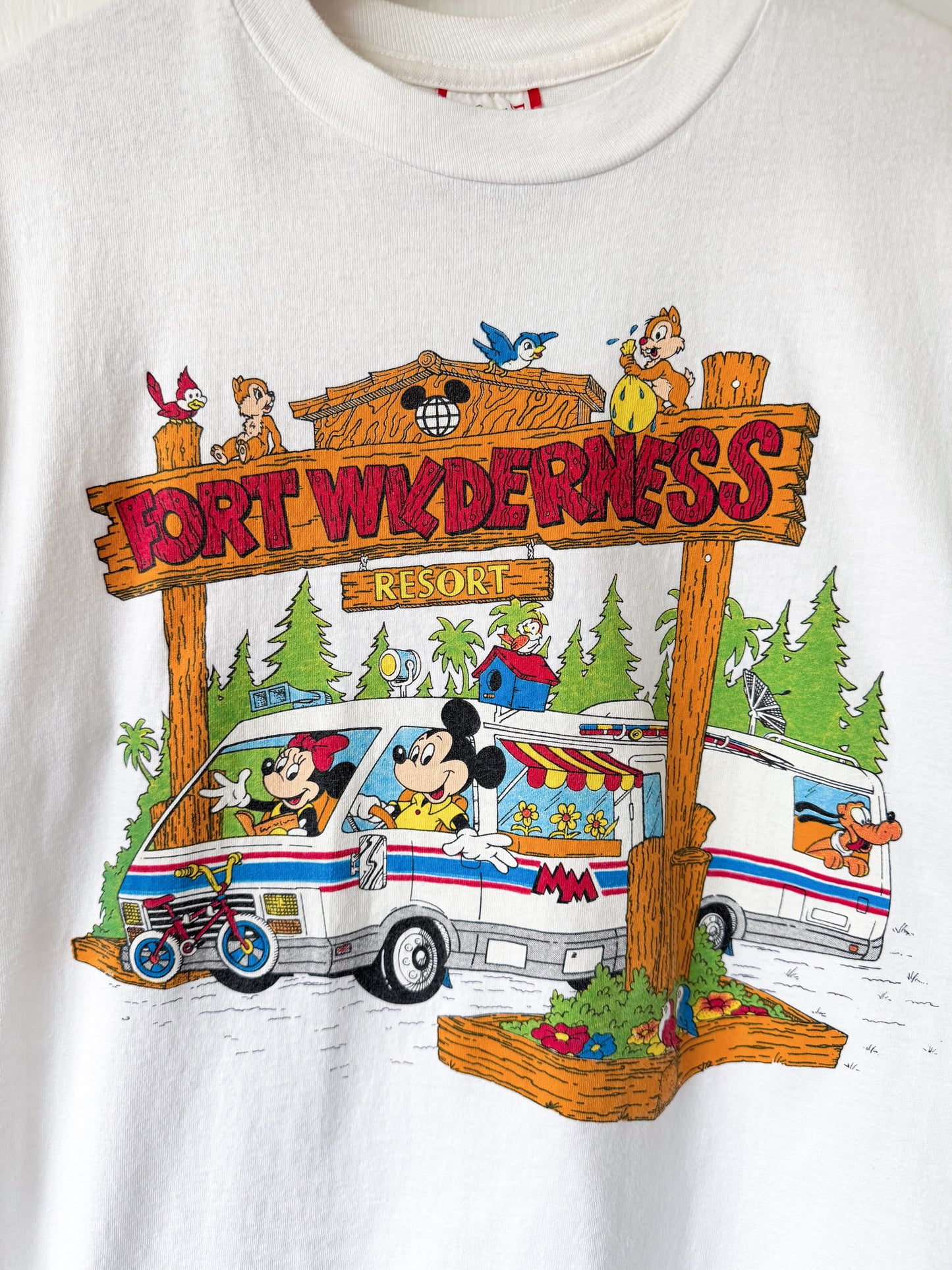 VINTAGE 90’s Fort Wilderness Camper Tee - M