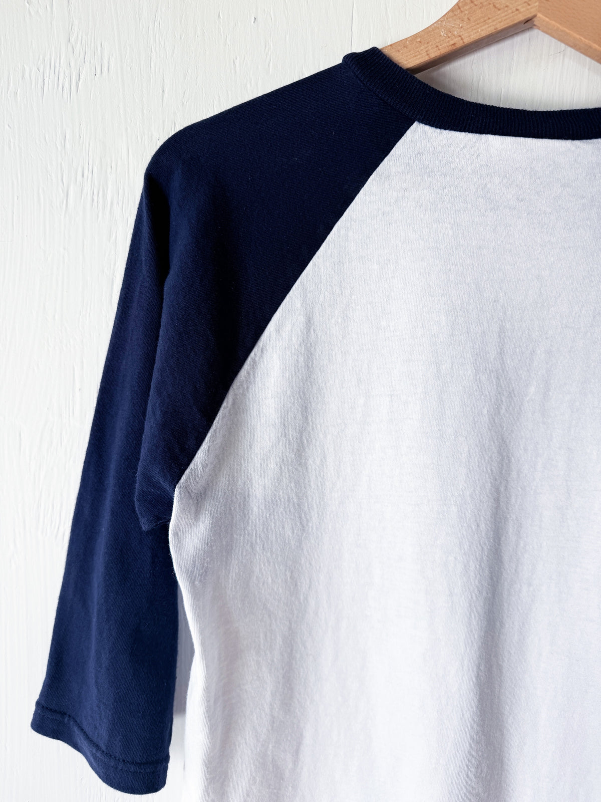 VINTAGE 00’s Boardwalk Goofy Raglan Tee - YXL
