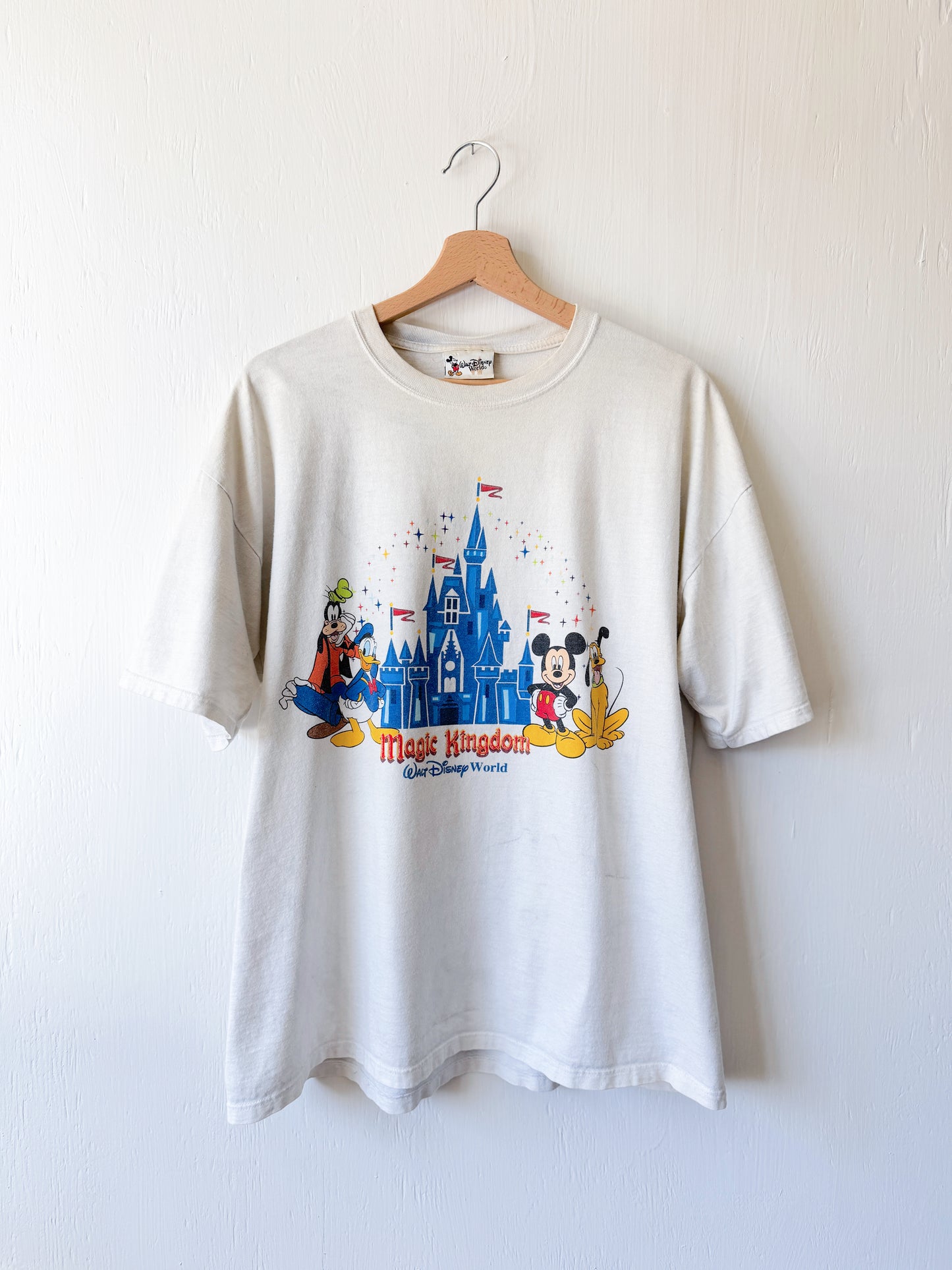 VINTAGE 00’s Magic Kingdom Signatures + Lands Tee - L/XL