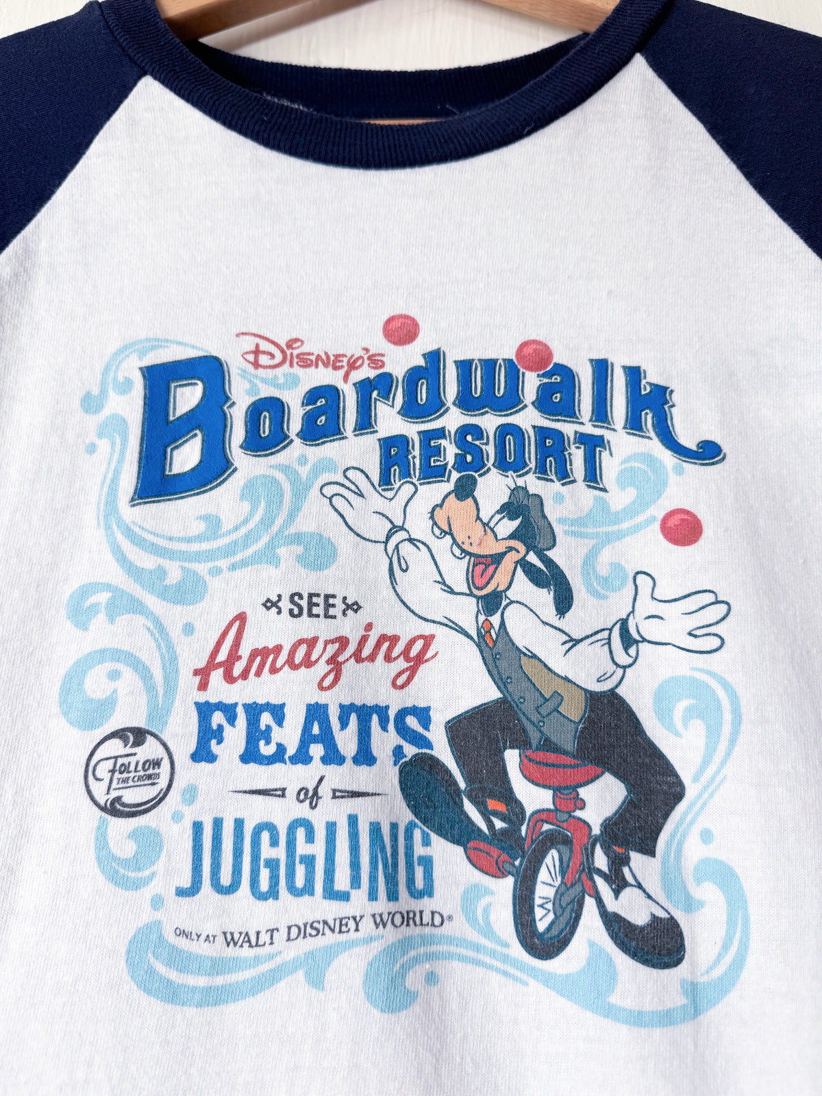 VINTAGE 00’s Boardwalk Goofy Raglan Tee - YXL
