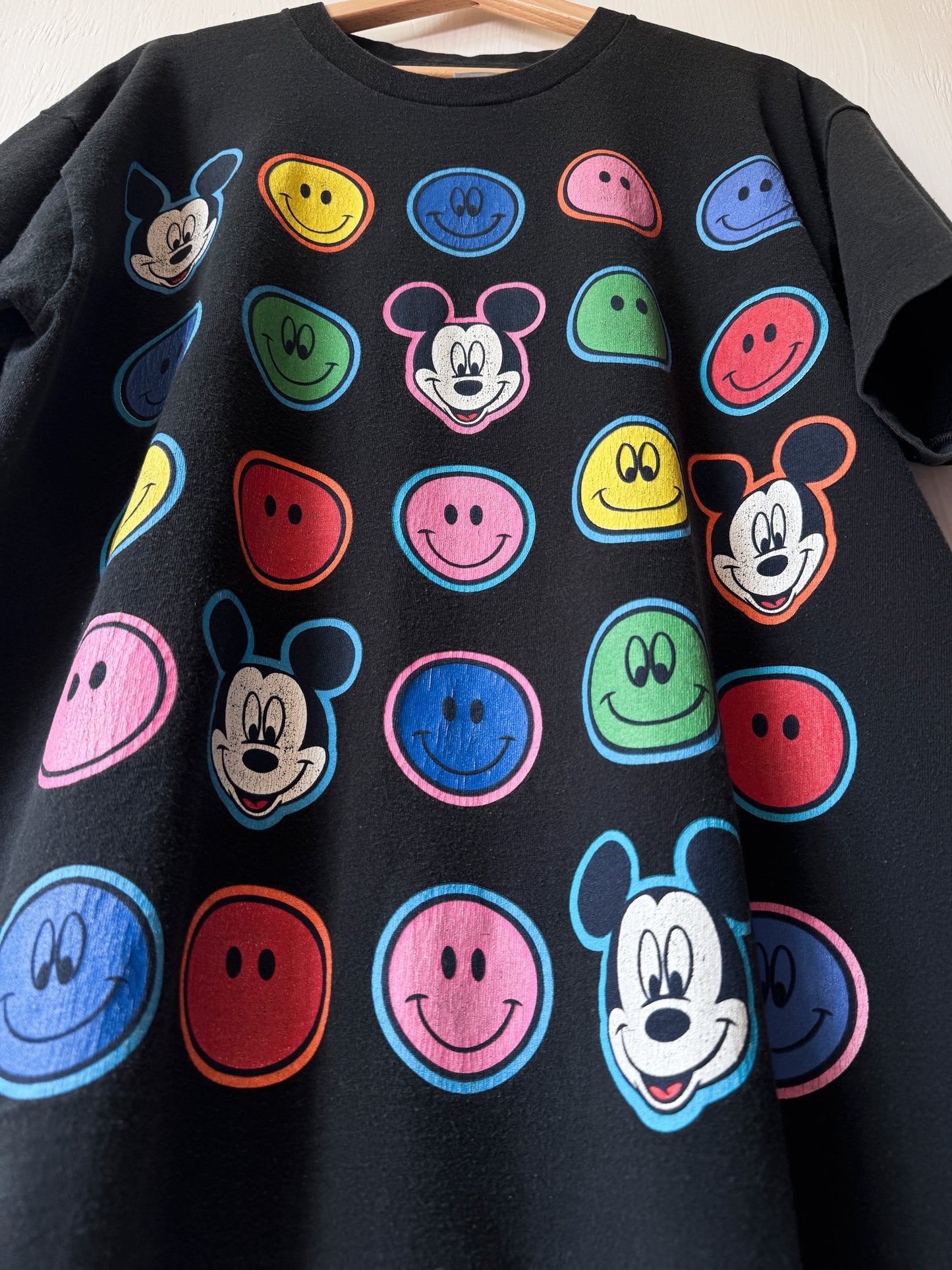 VINTAGE 90’s Mickey Smileys Tee - XL
