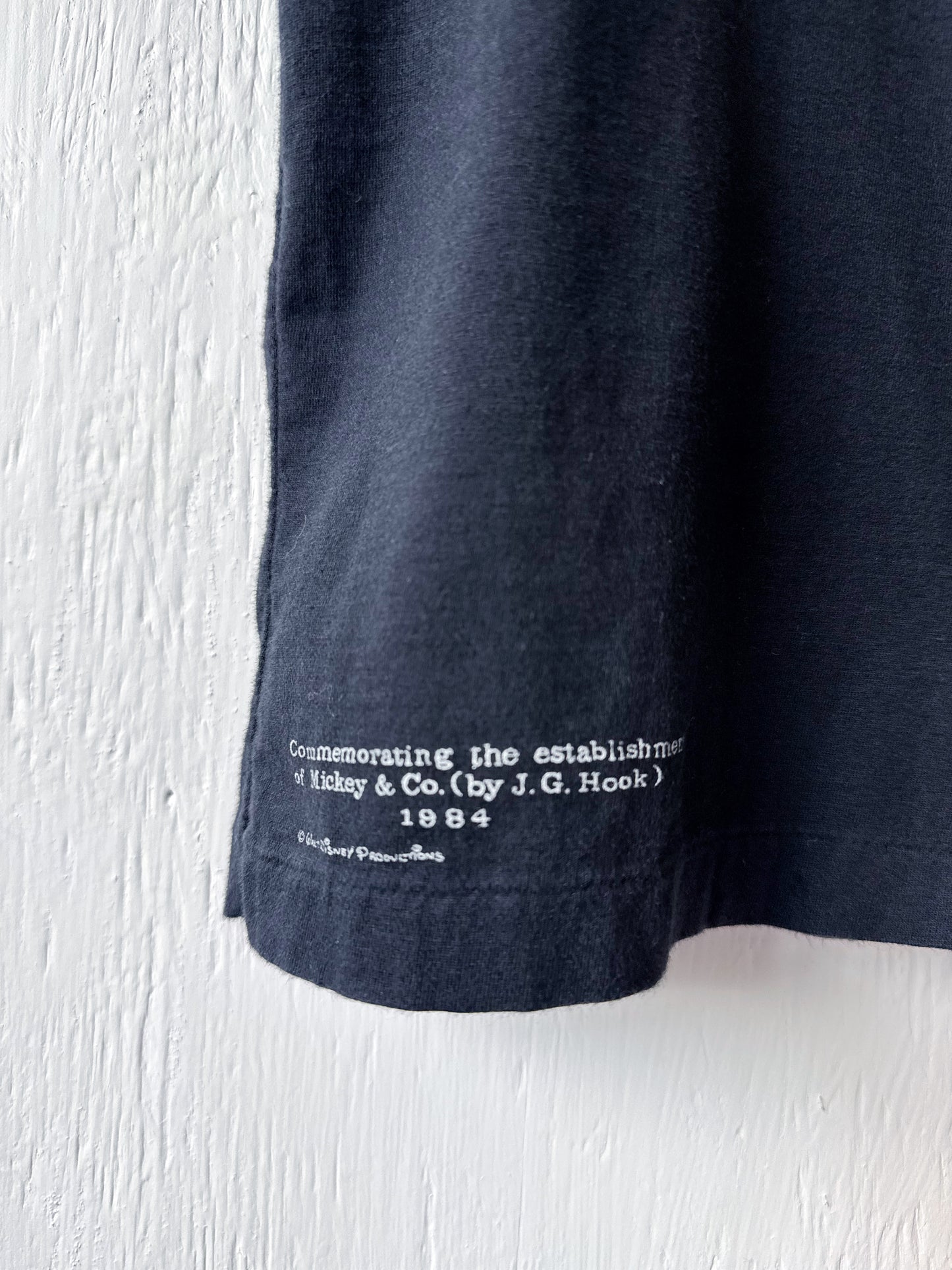 VINTAGE 90’s Classic Mickey & Co. Tee - L