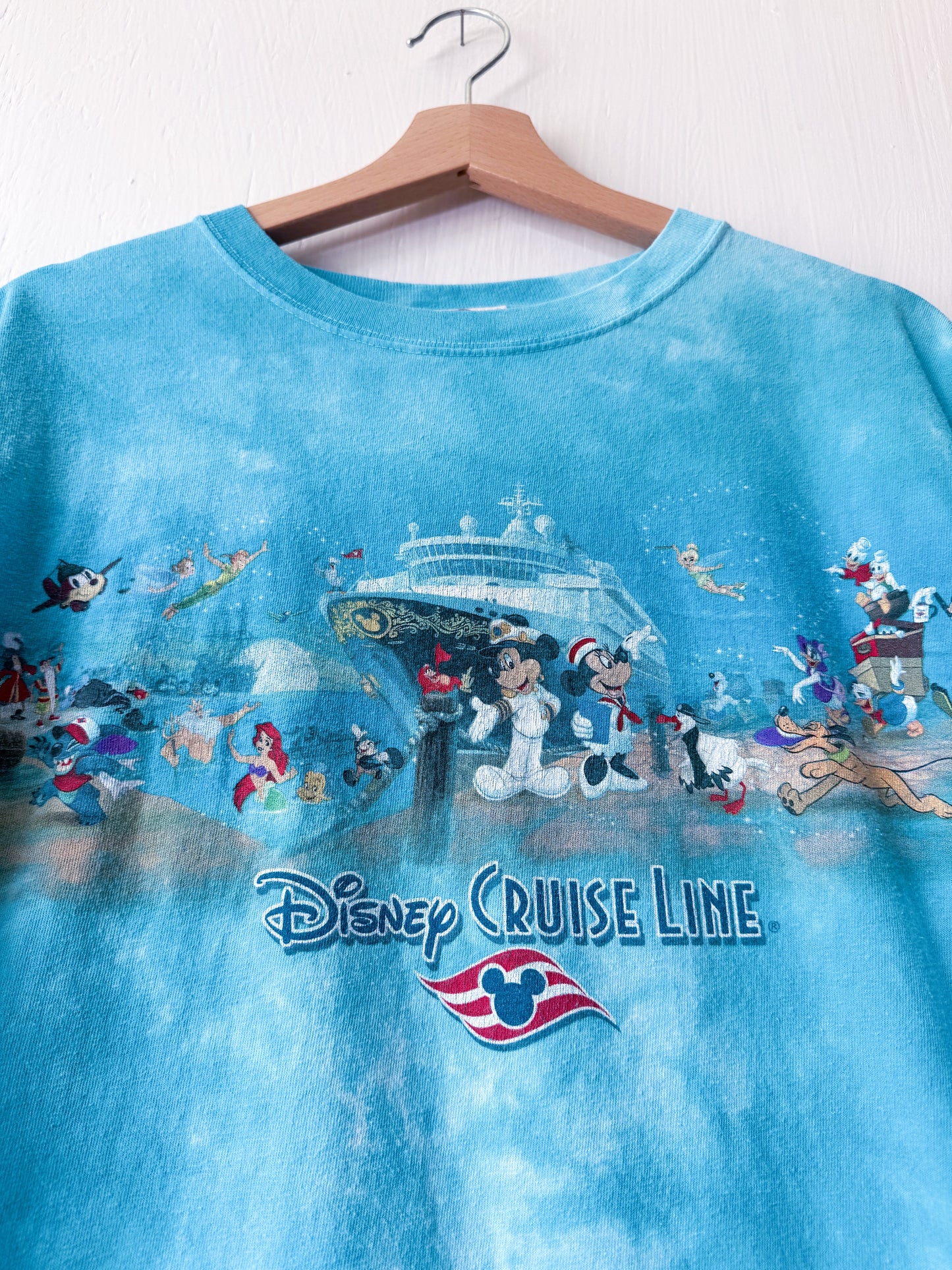 VINTAGE 00’s Disney Cruise Character Tee - XL