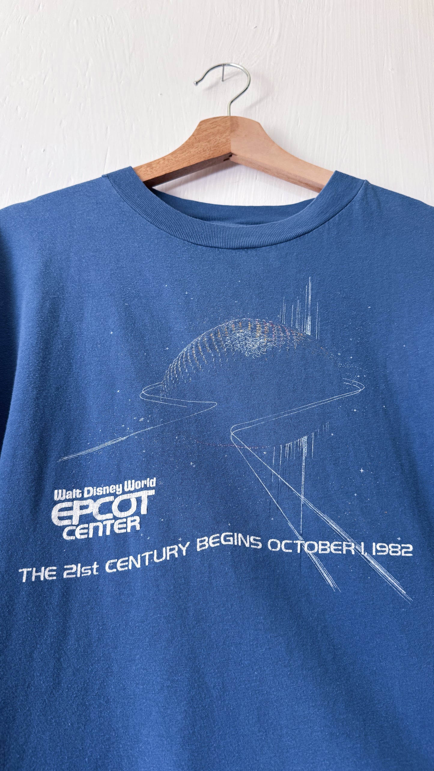 VINTAGE 1982 EPCOT Center Tee - L