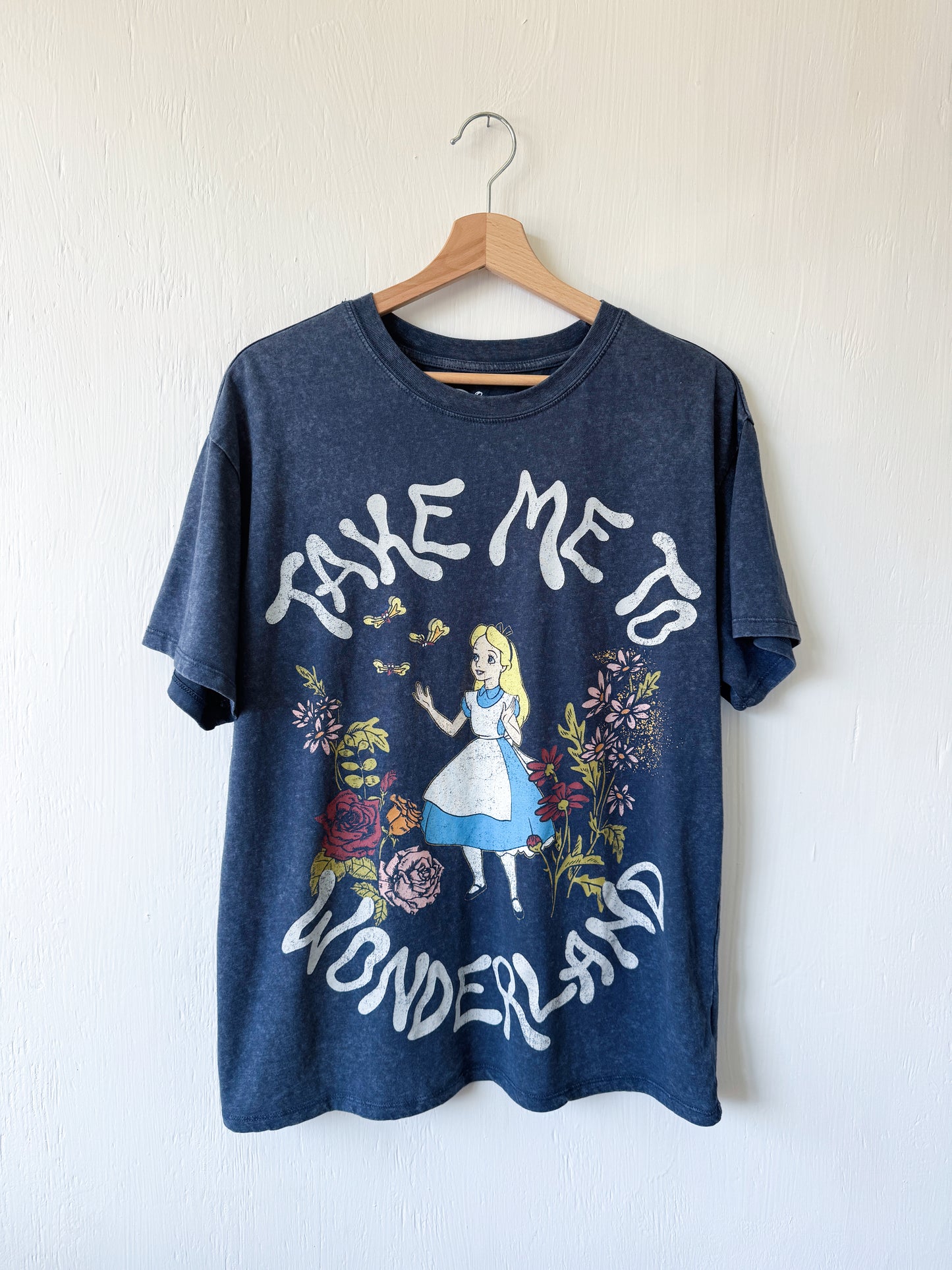 Alice In Wonderland Tee - L
