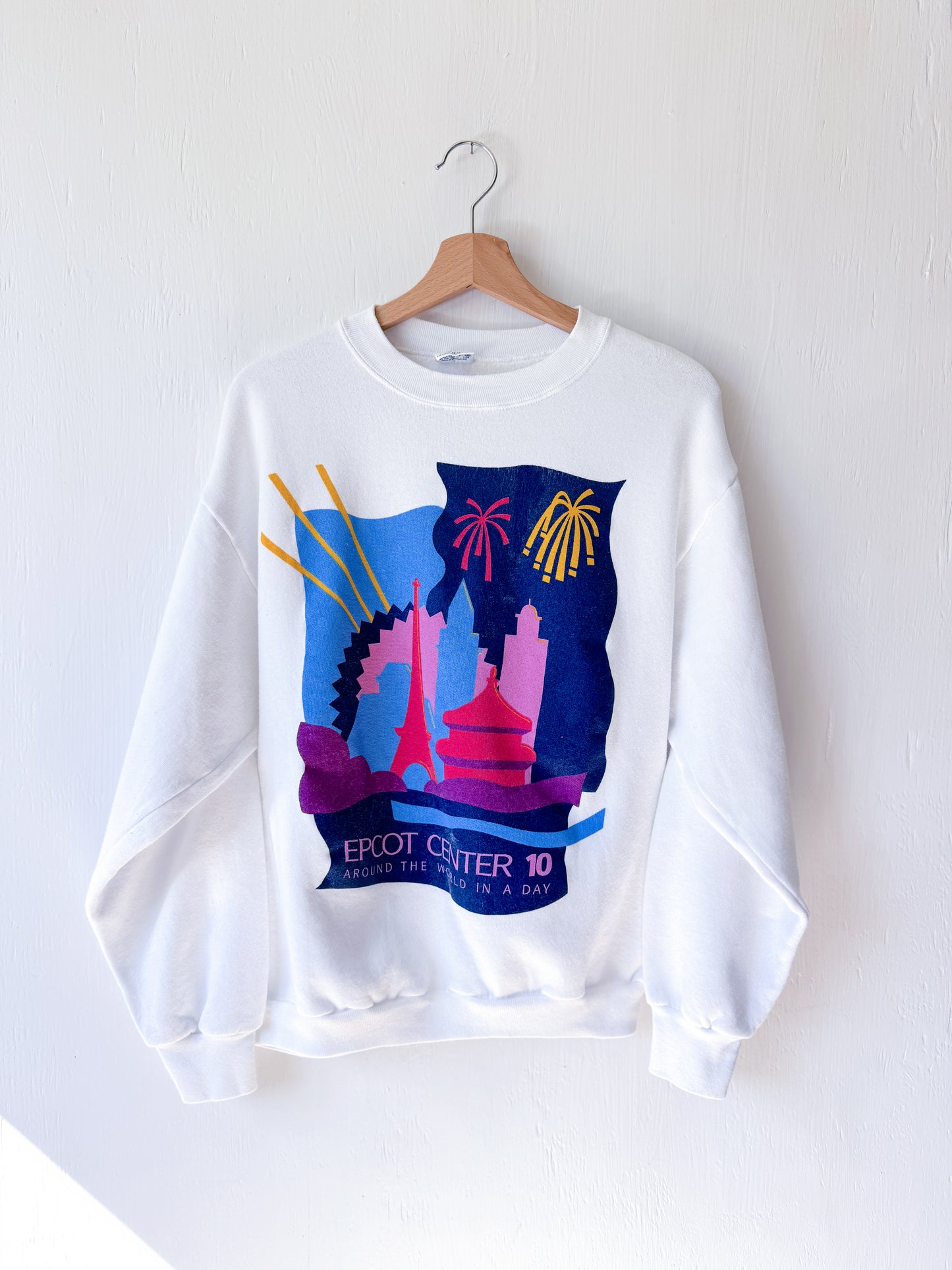 VINTAGE 1992 Epcot World Showcase Crewneck - L