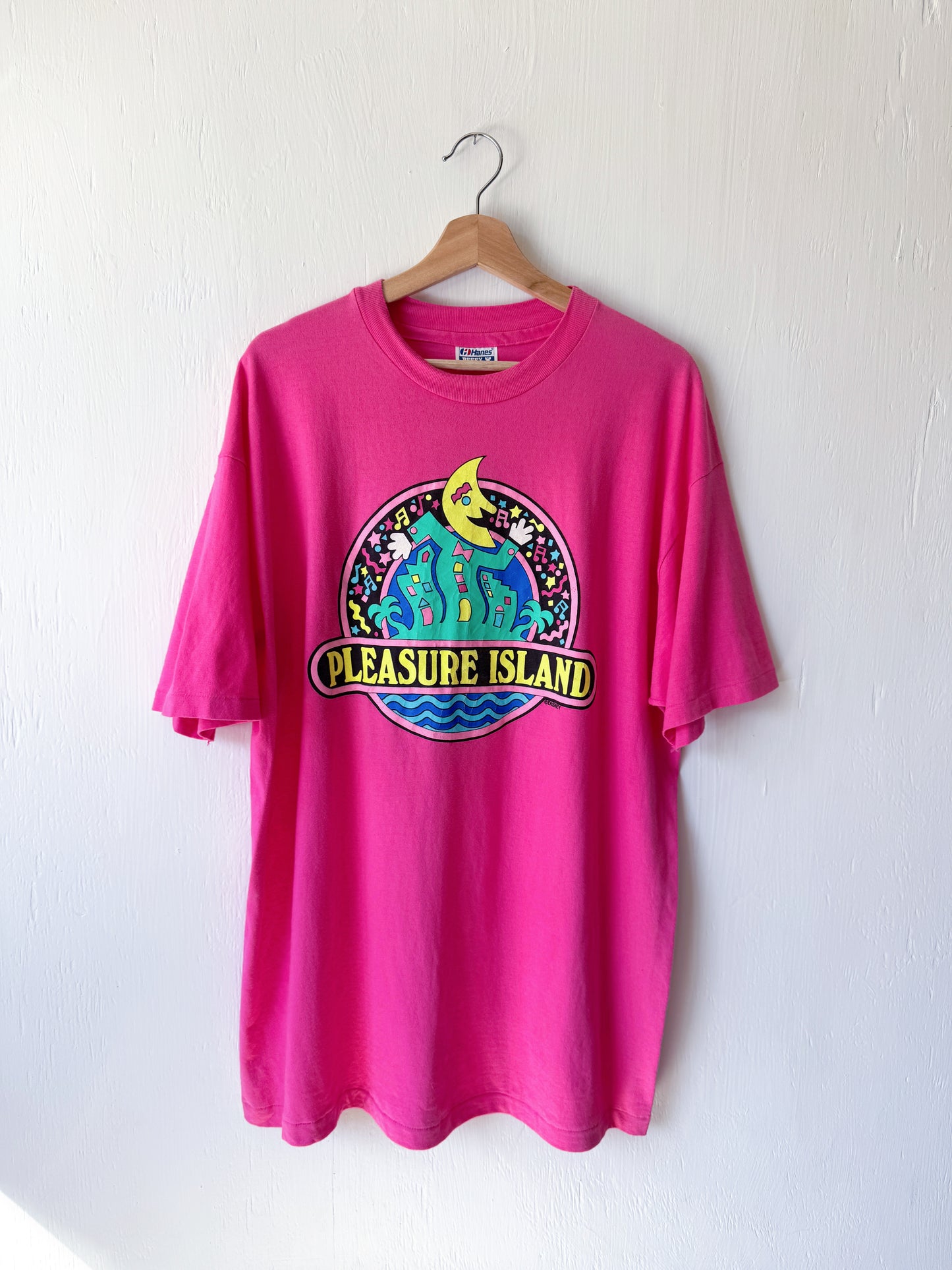 VINTAGE 90’s Rare Pleasure Island Tee - XL