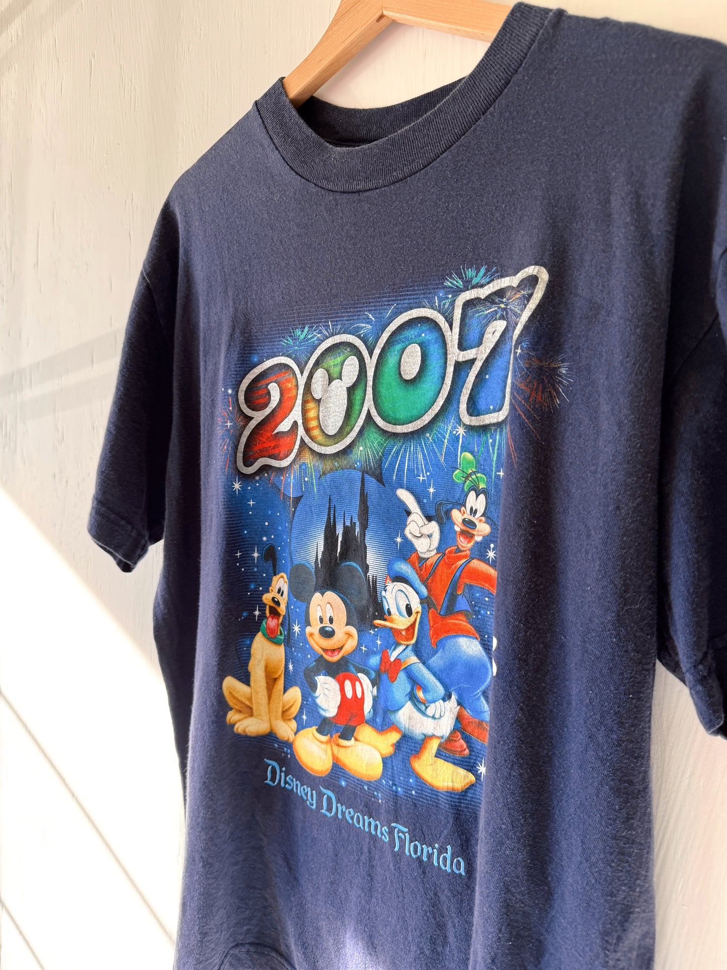 VINTAGE 2007 Magic Kingdom Tee - L