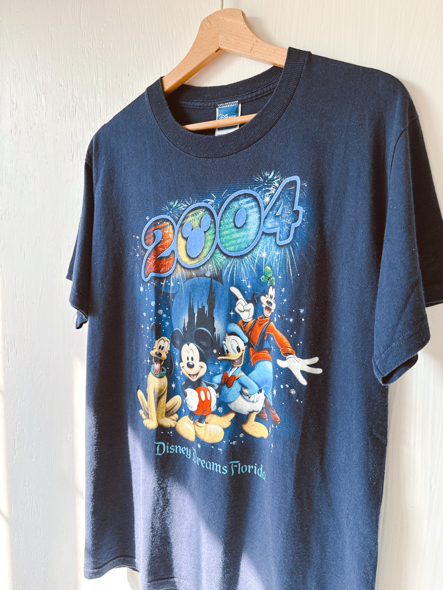 VINTAGE ‘04 Castle Tee - M