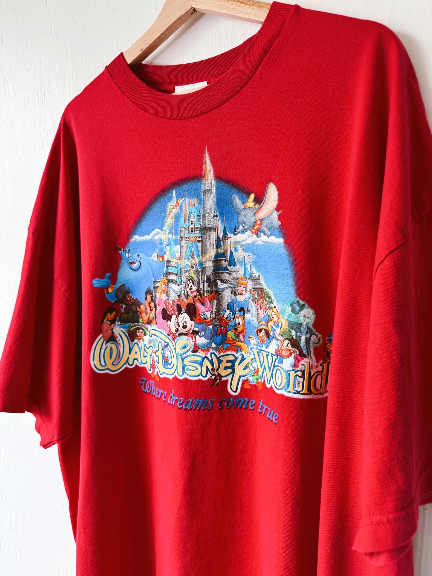 VINTAGE 00’s Disney Parks Characters Castle Tee - 3X