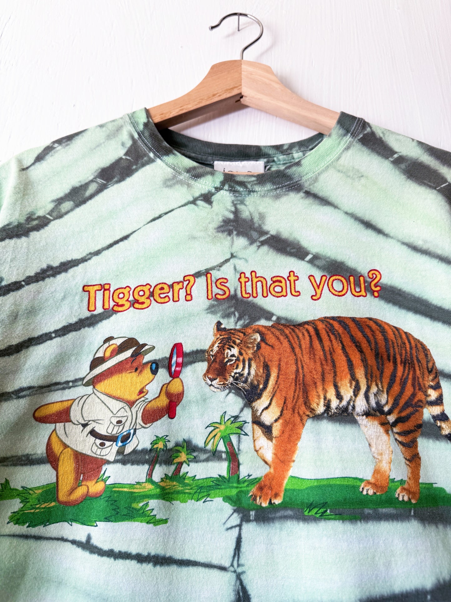 VINTAGE 00’s Pooh + Tiger Tie Dye Tee - M