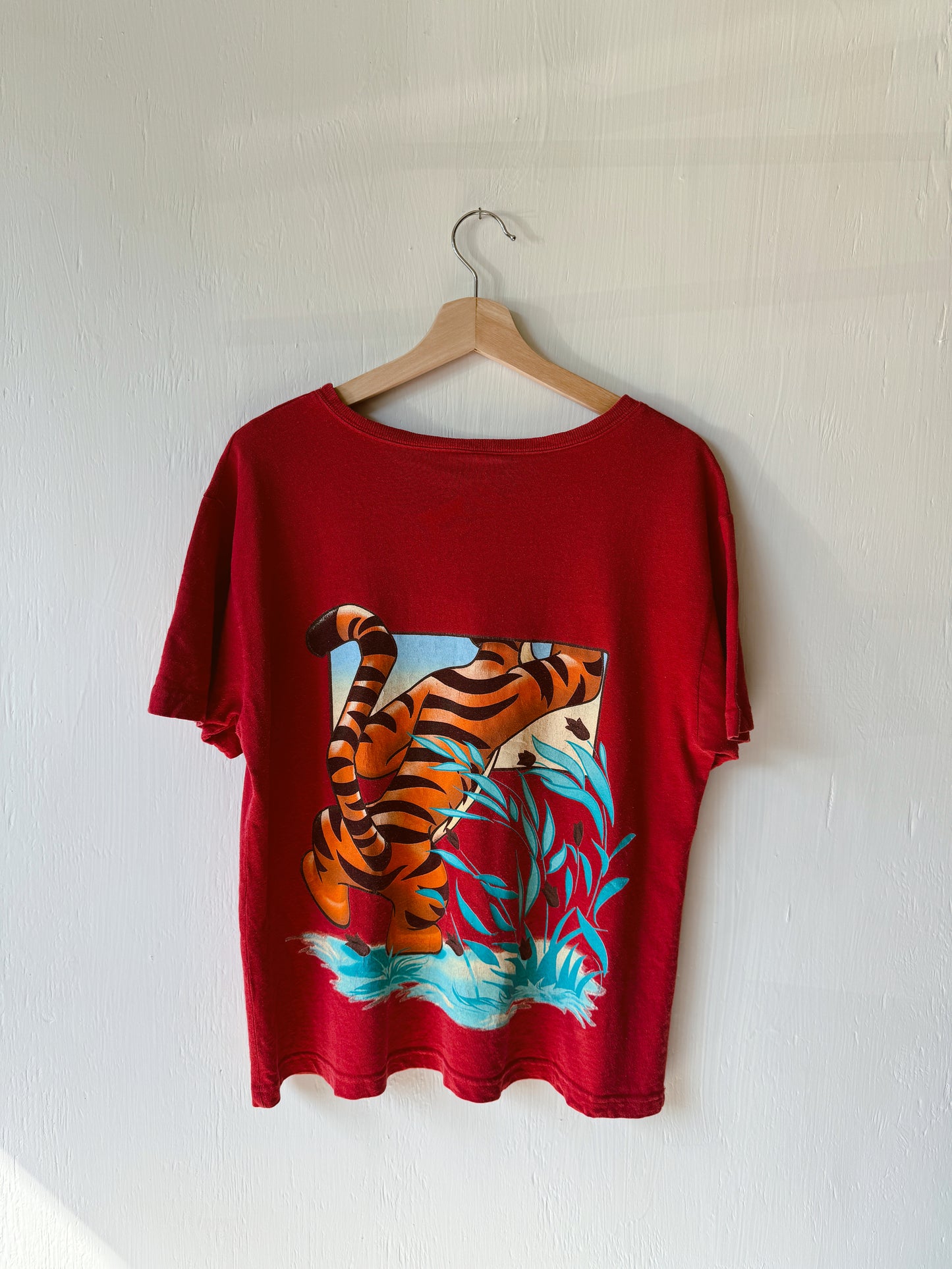 VINTAGE Tigger 100 Acre Tee - M