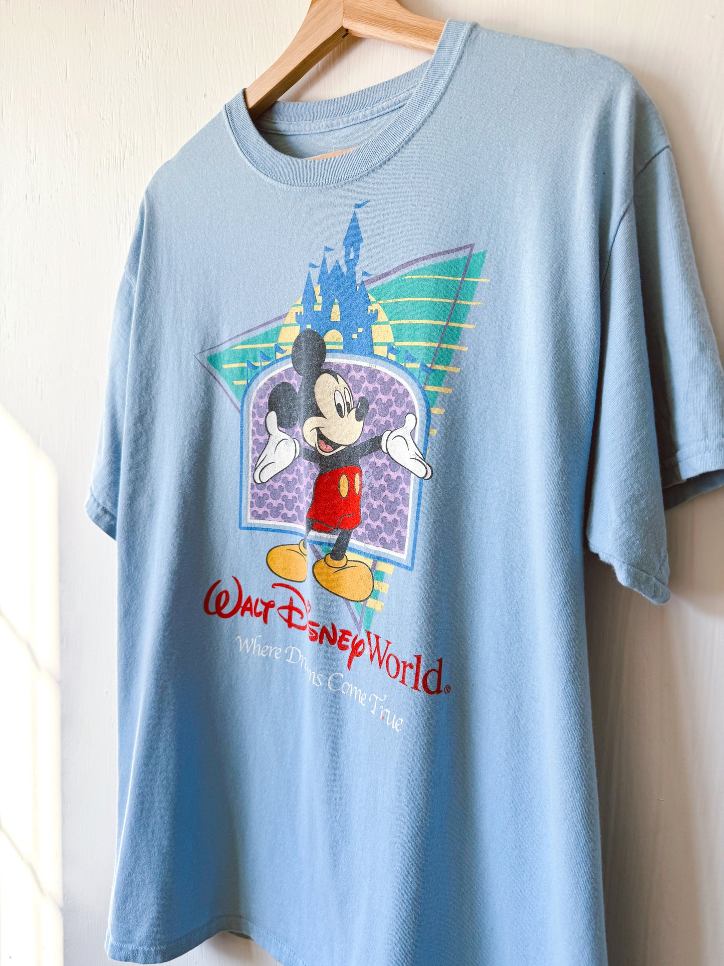 VINTAGE 00’s Baby Blue WDW Castle Tee - L