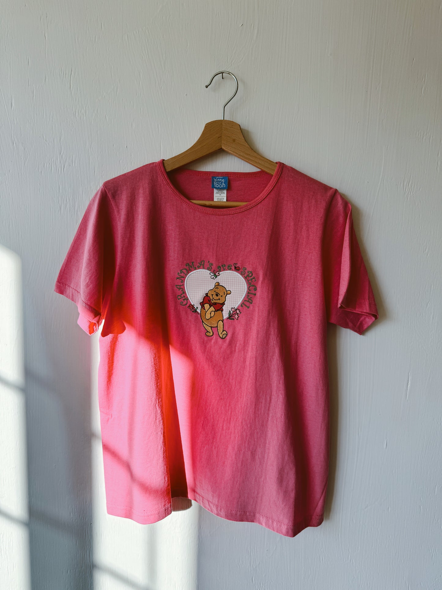 VINTAGE Grandmas Pooh Tee - M