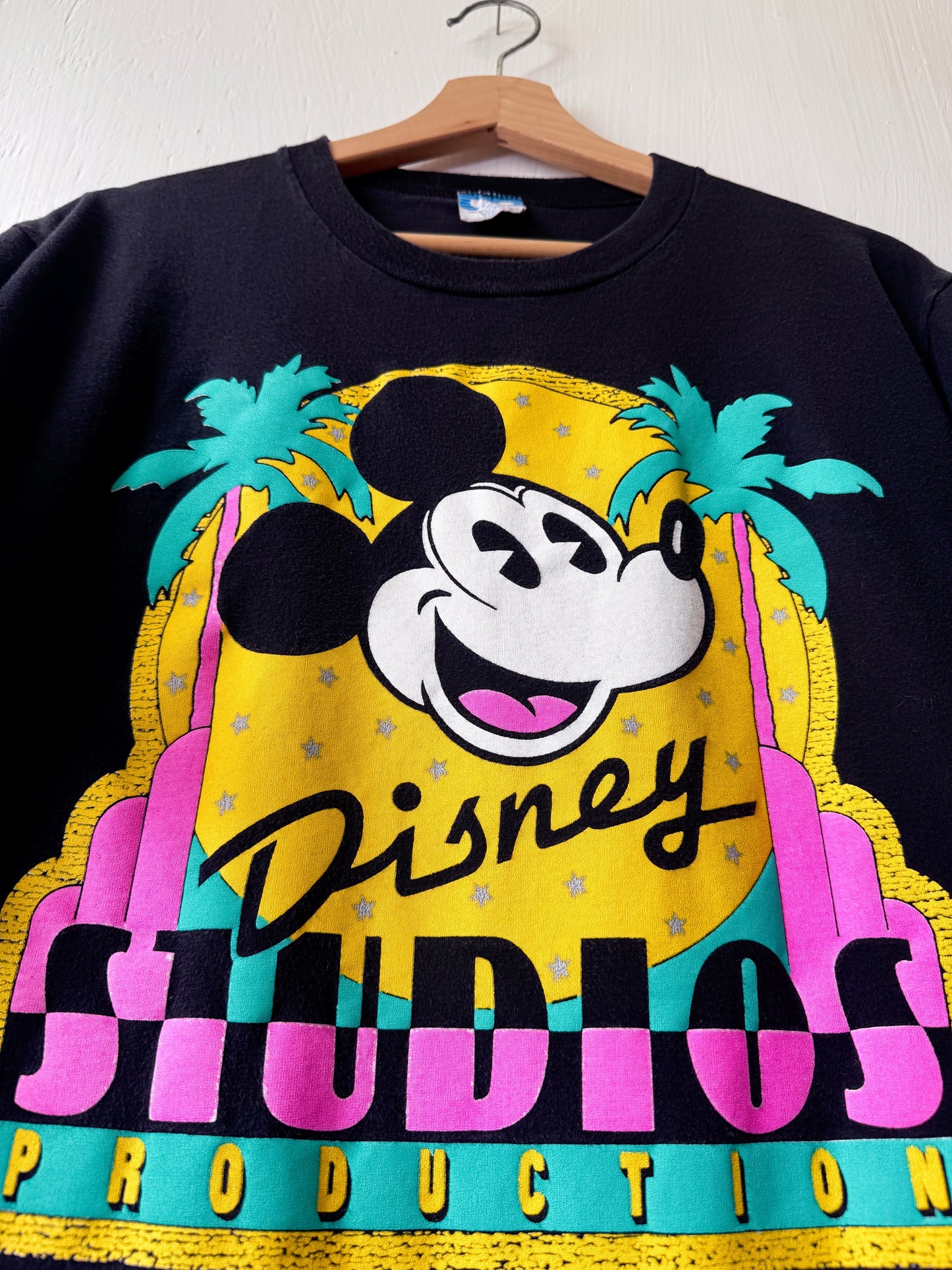 VINTAGE 90’s Disney Studios Production Single Stitch Tee - XL