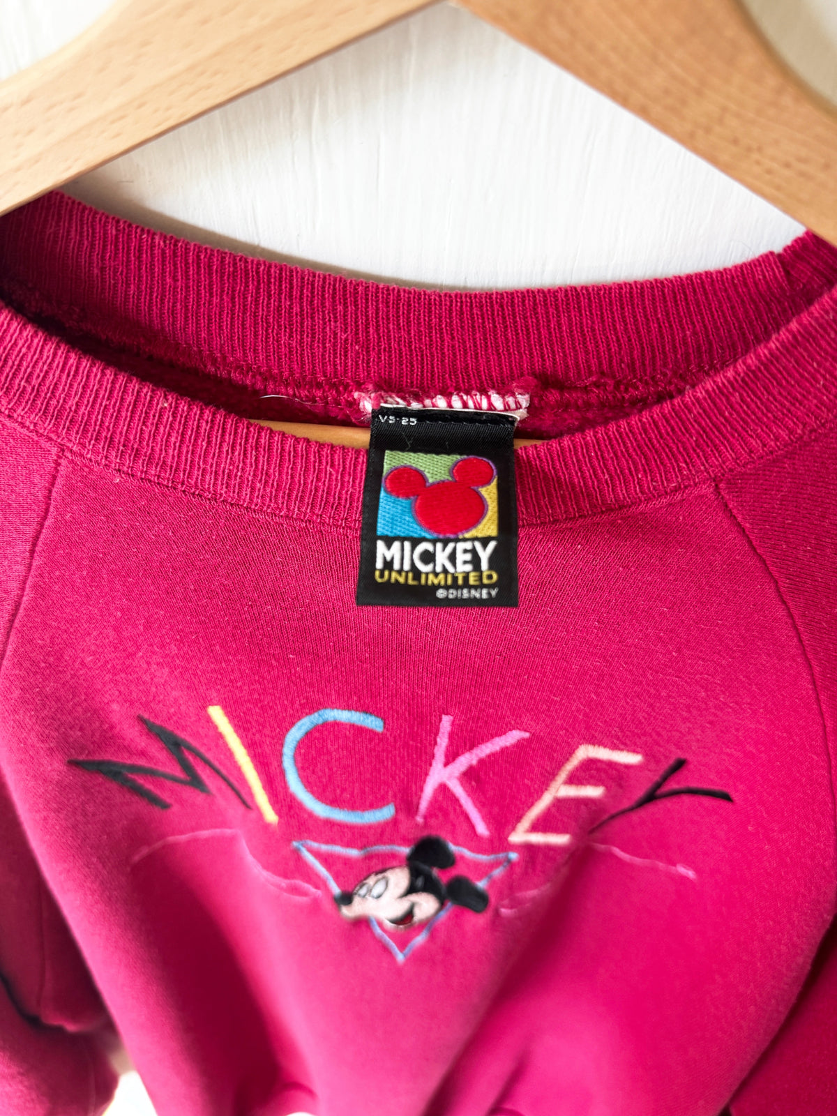 VINTAGE 90’s Mickey Embroidered Crewneck - XL