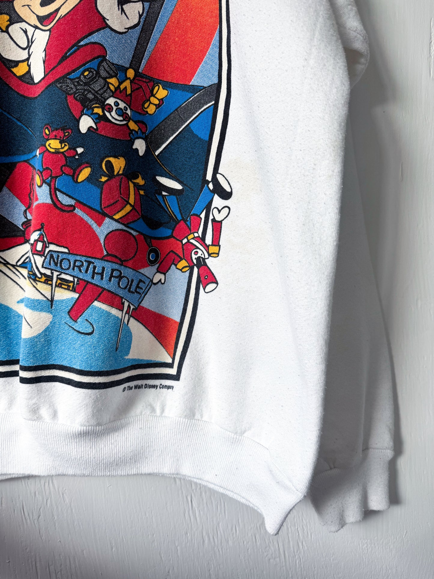 VINTAGE 90’s Rare Mickey North Pole Crewneck - XL