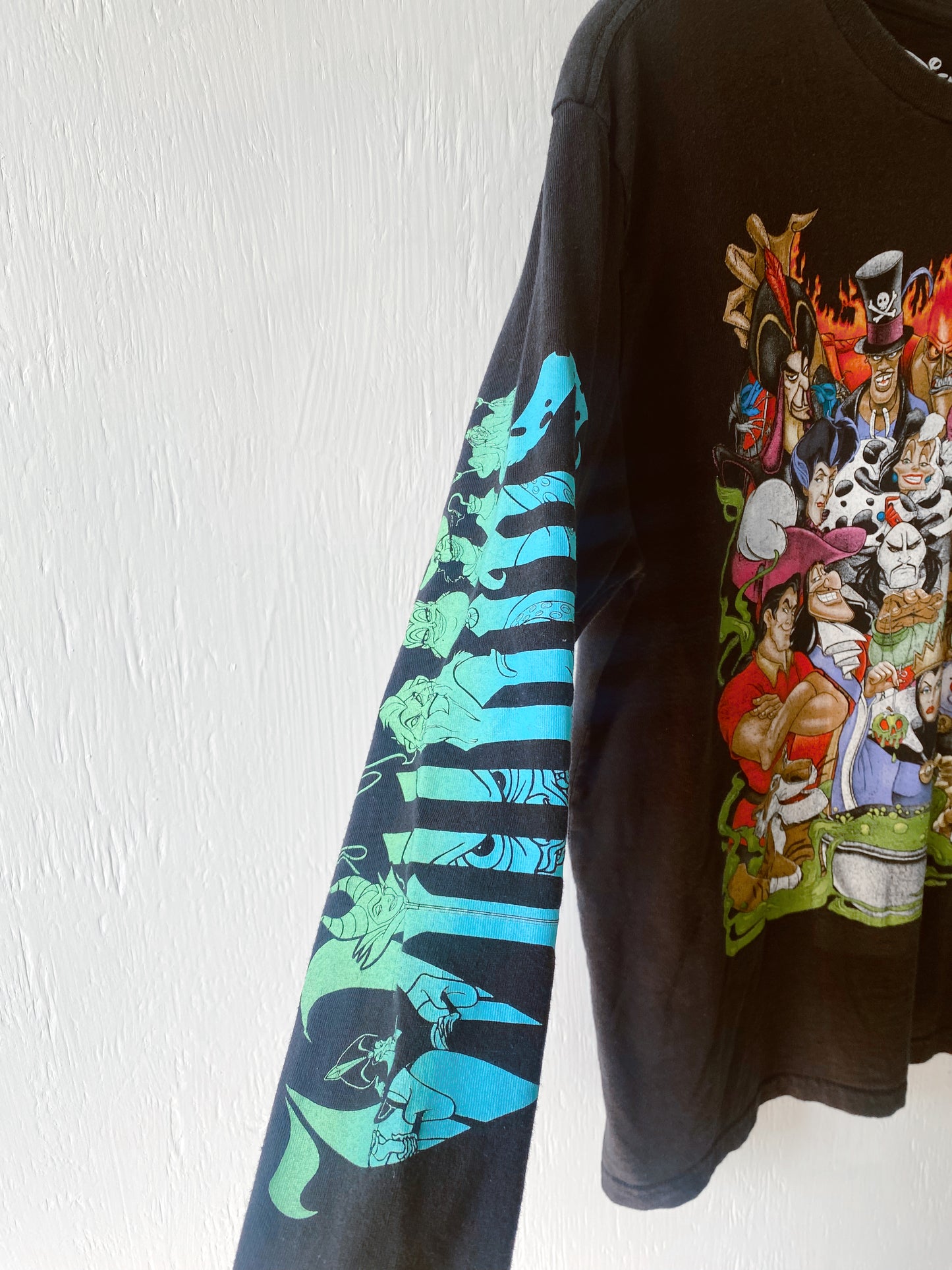 Villains Long Sleeved Tee - S